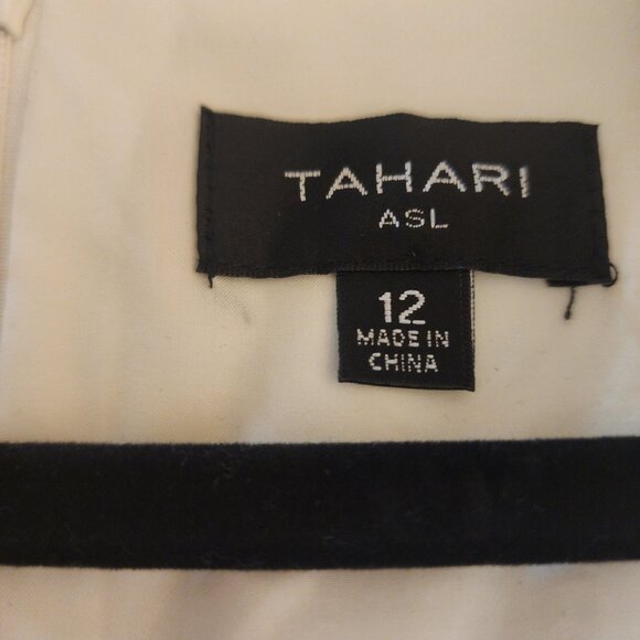 Tahari ASL Contrast Trim Short Sleeve Dress Black & White Size 12- Small Spot - Picture 7 of 15